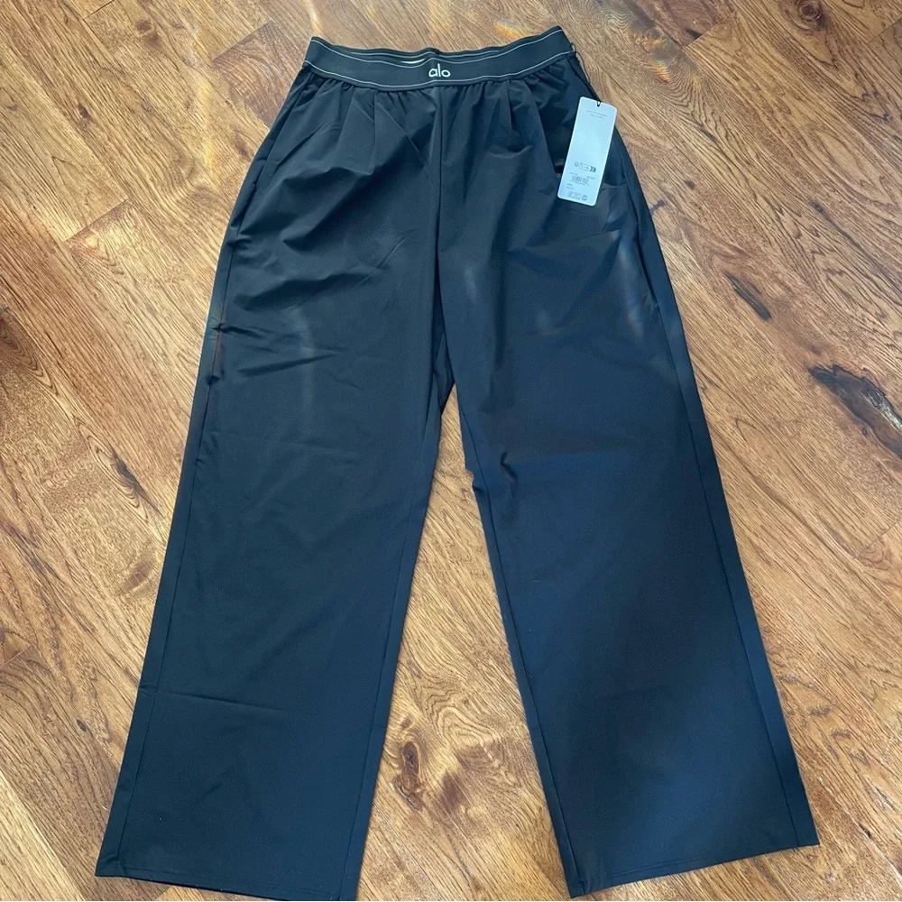 ALO Yoga Women's Black suit up trouser - Picture 4 of 7